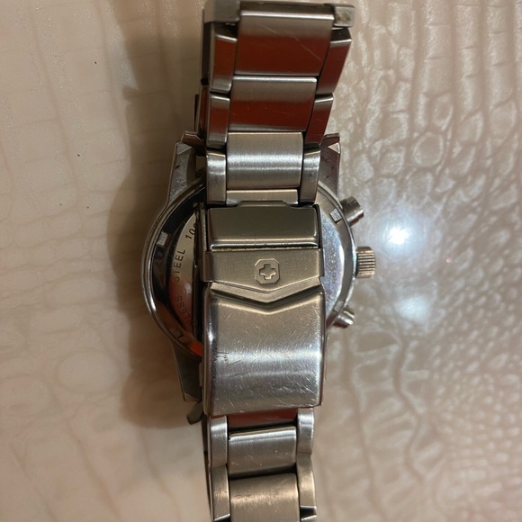 Swiss military chronograph - Picture 5 of 11